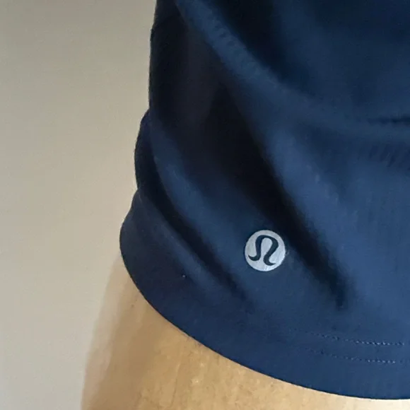Lululemon sz 8 Wunder Train U-Neck ribbed Deep Blue Bra light support NWOT